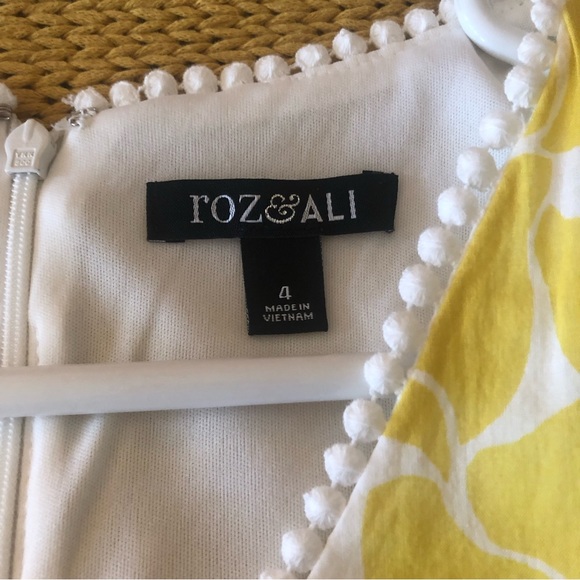 Roz & Ali Tiered Yellow Floral Dress - Picture 3 of 7